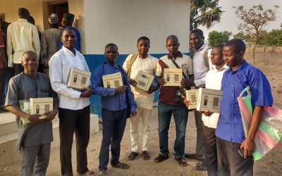 Solar lamps ease work of clergy, students in Nigeria